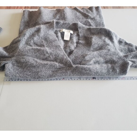 Sarah‎ Spencer Womens V Neck Gray Pullover Sweater Size S Angora Wool Blend - Picture 6 of 7